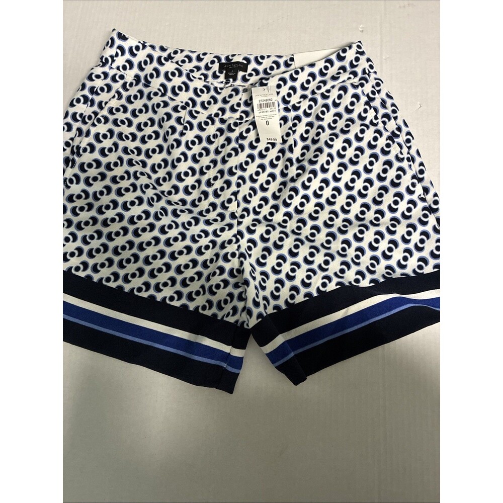 NWT Ann Taylor White Geometric Shorts Womens Size 0 Pockets 140-26334